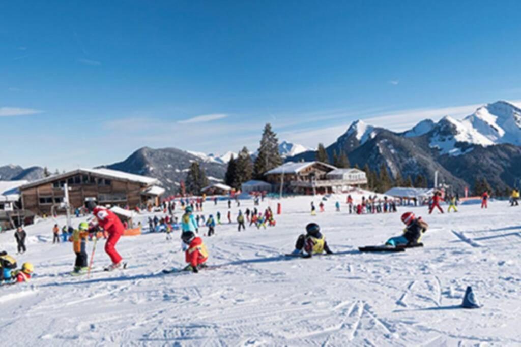 Les Cimes, Chaleureux studio 4 pers, 50m du télécabine, vue dégagée sur les pistes, DRAPS NON COMPRIS Saint-Jean-dʼAulps Extérieur photo